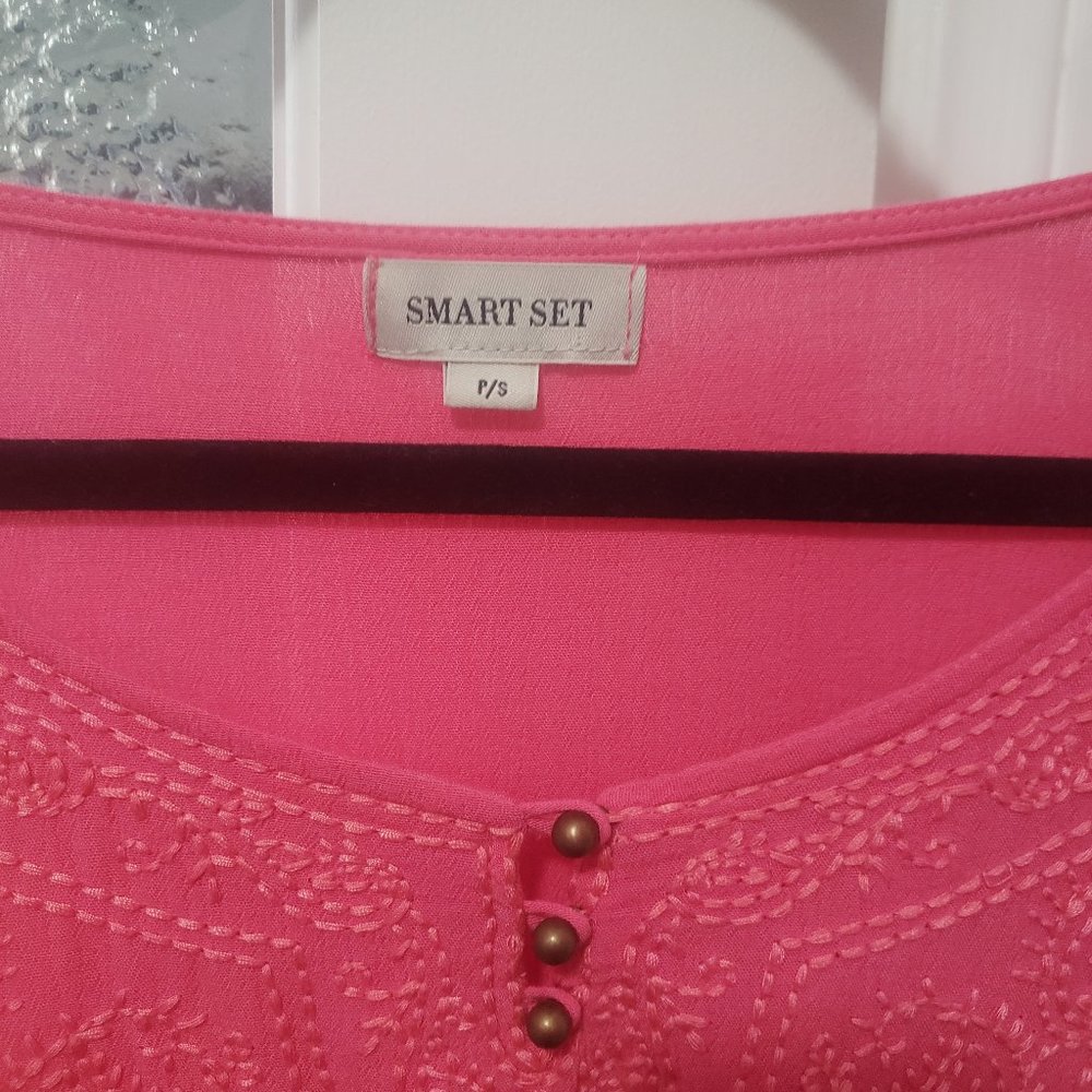 Pink Flowy Top - Picture 4 of 4